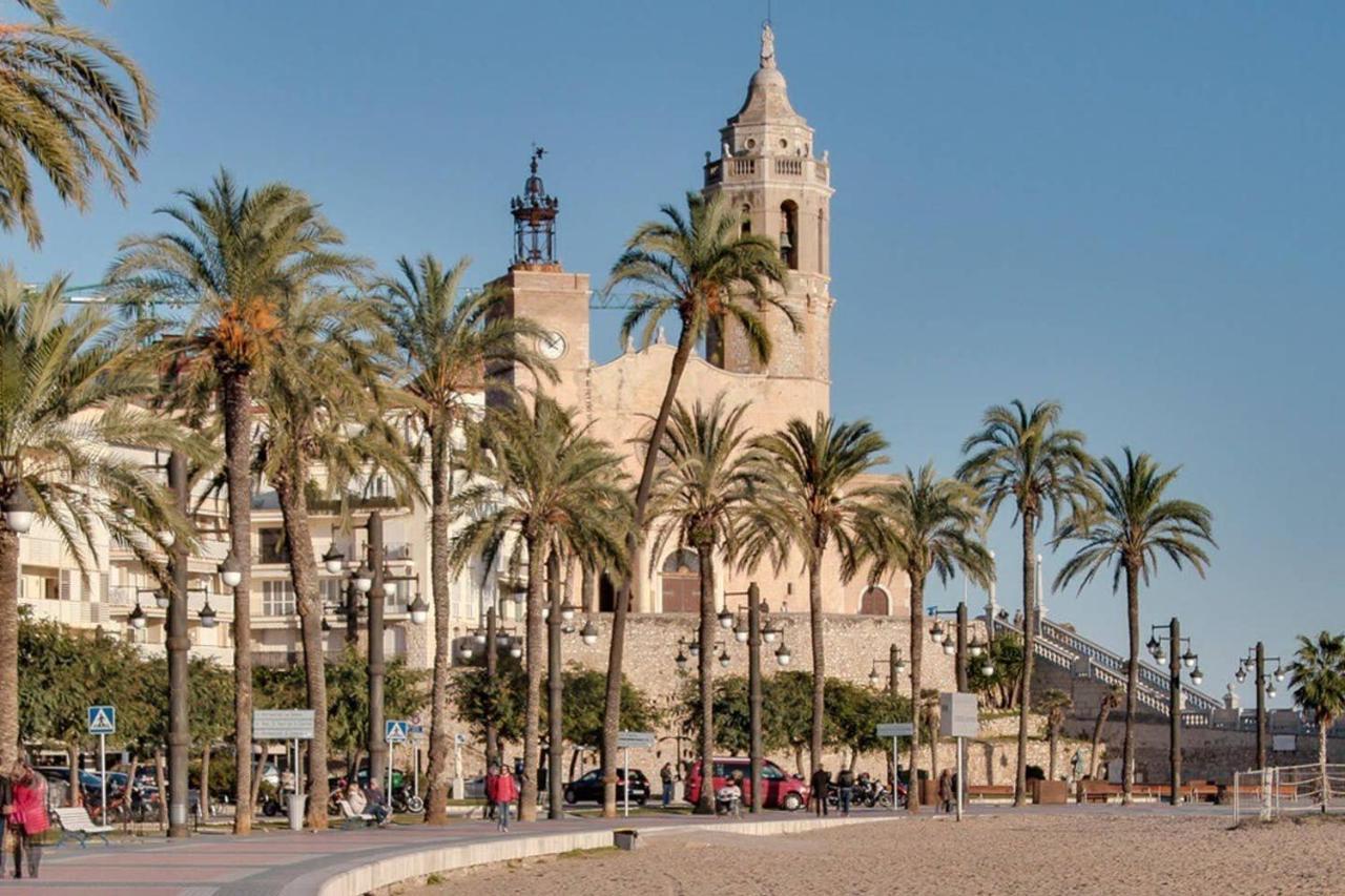 Atico Con Fantasticas Vistas Al Mar Y La Iglesia Apartman Sitges Kültér fotó